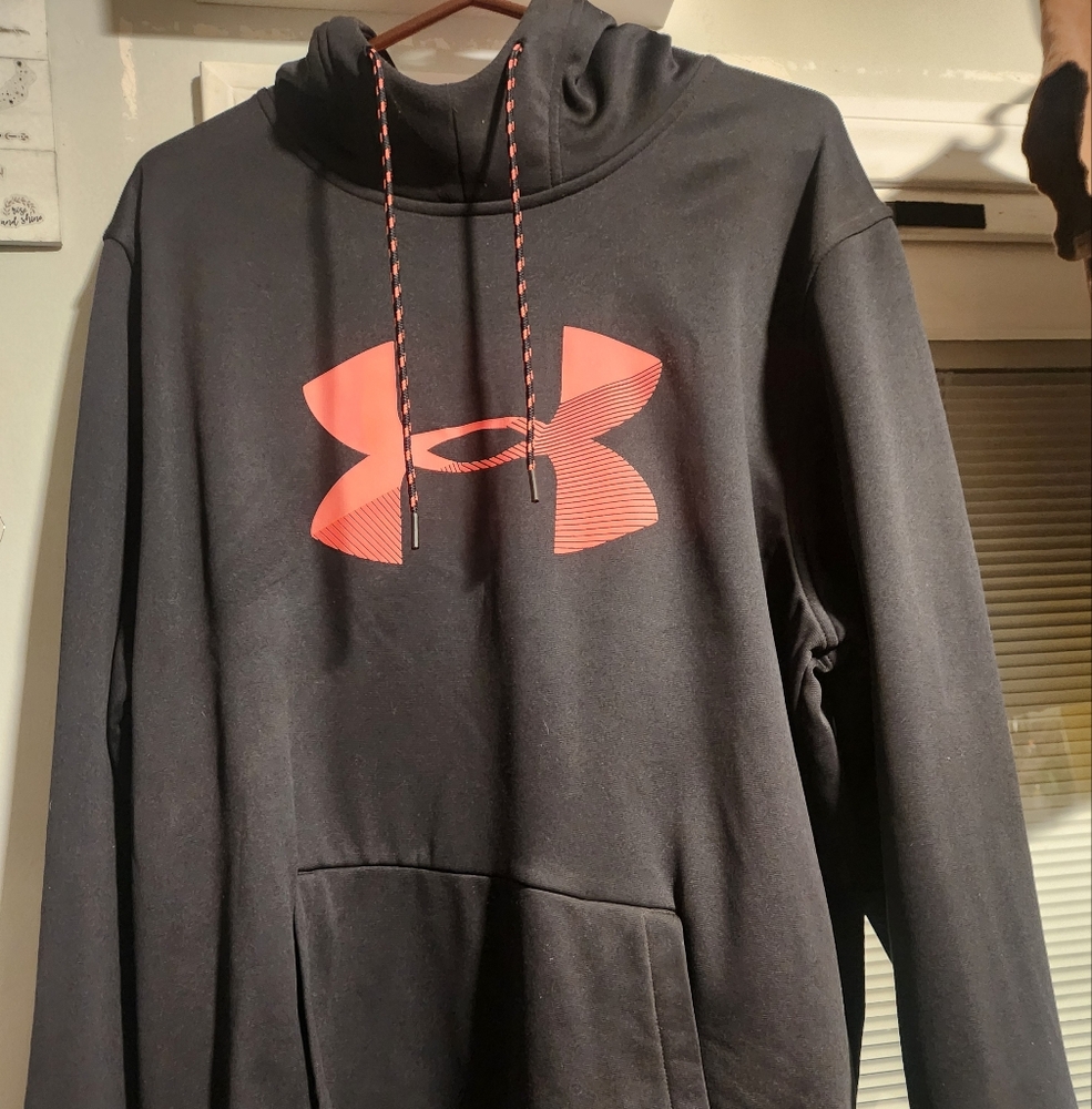 Men's Under Armour Sweatshirt-Size: XXL